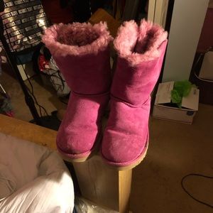 Bailey bow uggs